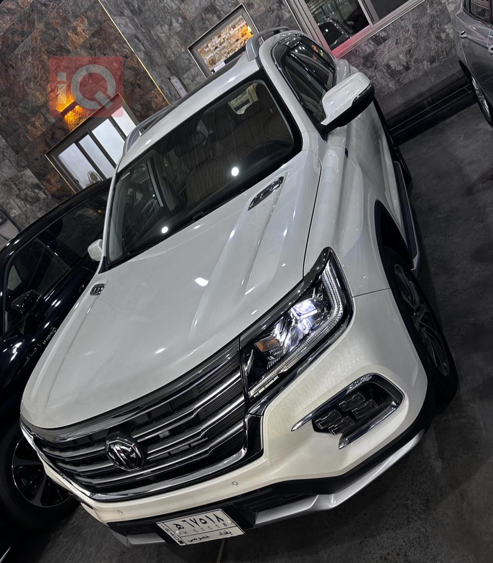 ئێم جی RX8